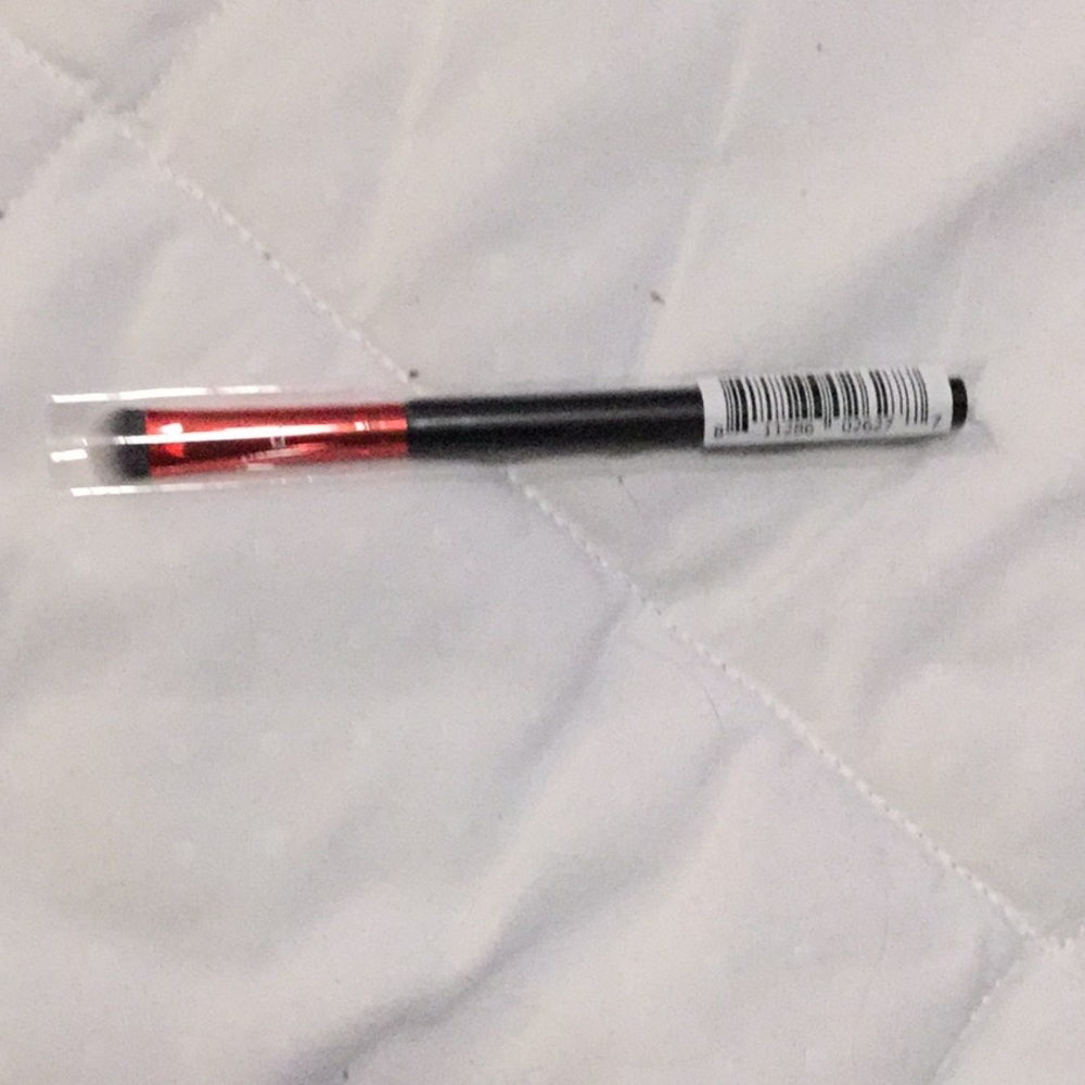 Doucce Eyeshadow Smudger Brush New/Never used
